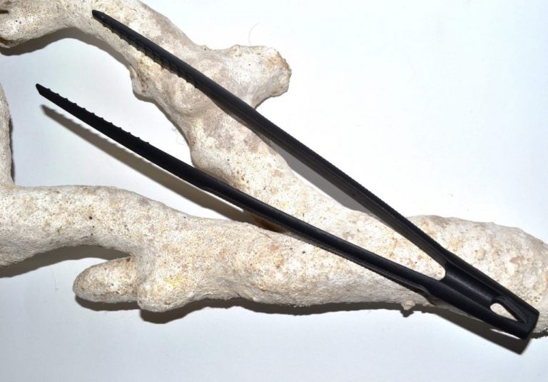 Close-up sur la pince en céramique