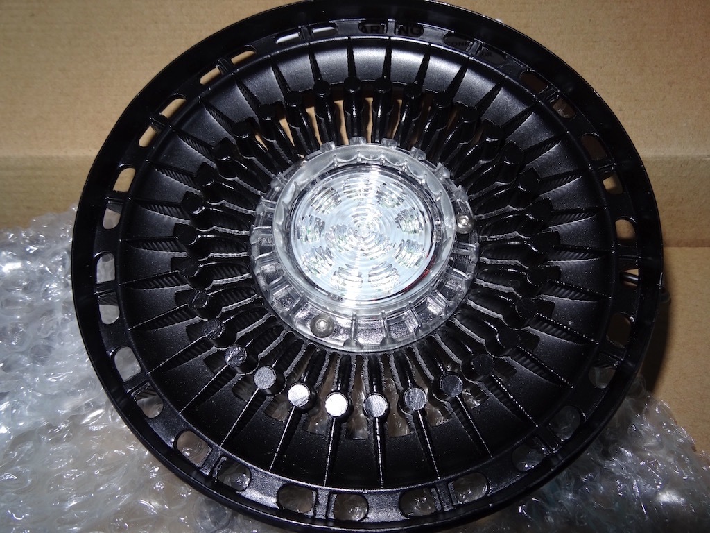 aquarium-systems-arcadia-eco-aqua-led-14k-img09.jpg